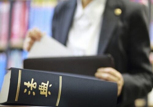 东莞外遇调查取证：离婚前房产证被妻子拿走了怎么办