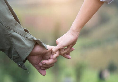 东莞婚外情取证：离婚后给前妻的钱能要回来吗
